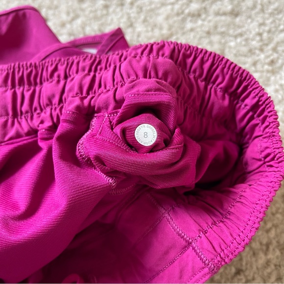 Lululemon Hotty Hot Shorts Ripened Raspberry - Picture 7 of 9